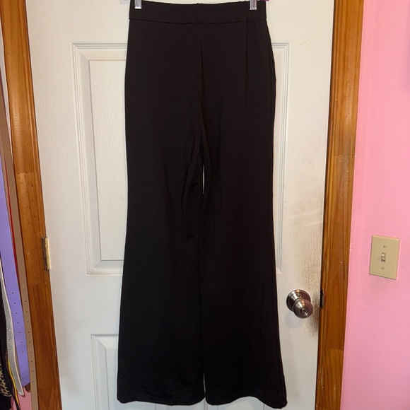 SHEIN Sxy Contrast Lace Flare Leg Pants - Picture 6 of 8